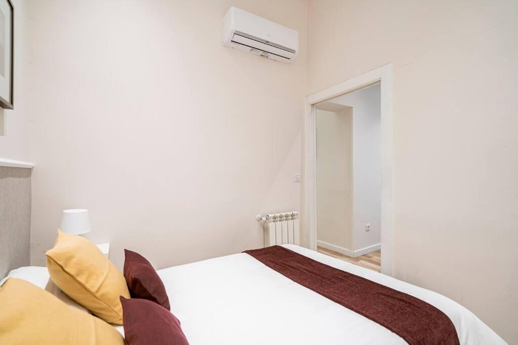 Victor Apartments Prado Madrid Exterior photo